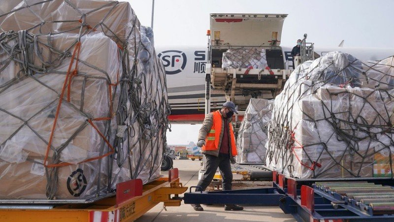 China ayudará con 43,000 millones de dólares a empresas que luchan contra el&nbsp;coronavirus