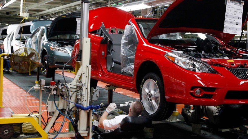 Industria automotriz china busca auxilio por desplome de&nbsp;ventas