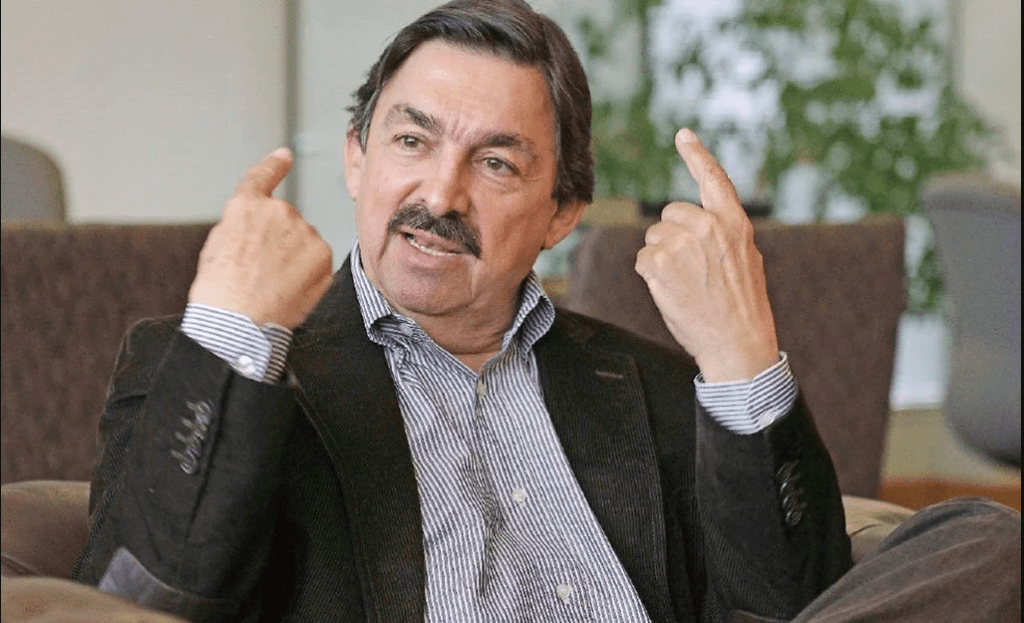 NAPOLEÓN GÓMEZ URRUTIA AMENAZA ESTABILIDAD LABORAL EN LOS&nbsp;ESTADOS