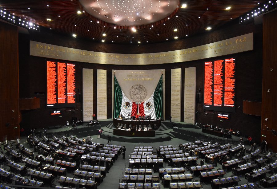 Nueve meses y una pandemia después, aprueban regulación legal del home&nbsp;office