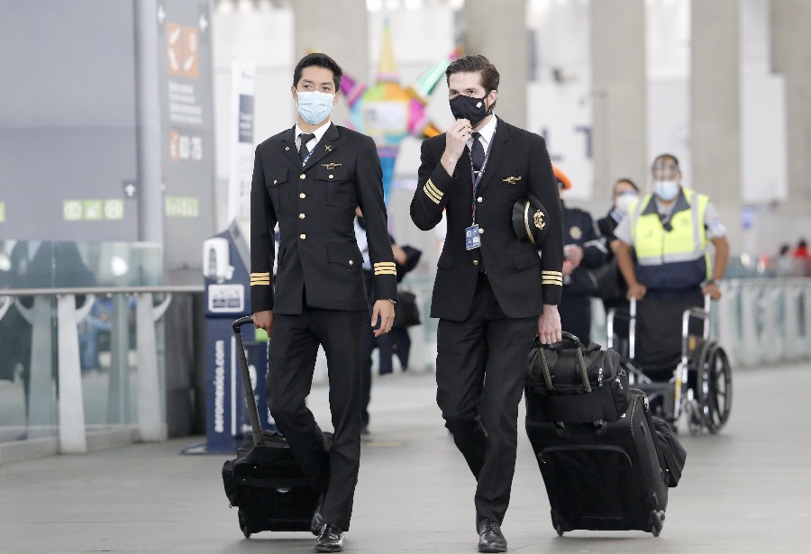 ¿En qué consisten los acuerdos entre Aeroméxico y sus pilotos y&nbsp;sobrecargos?
