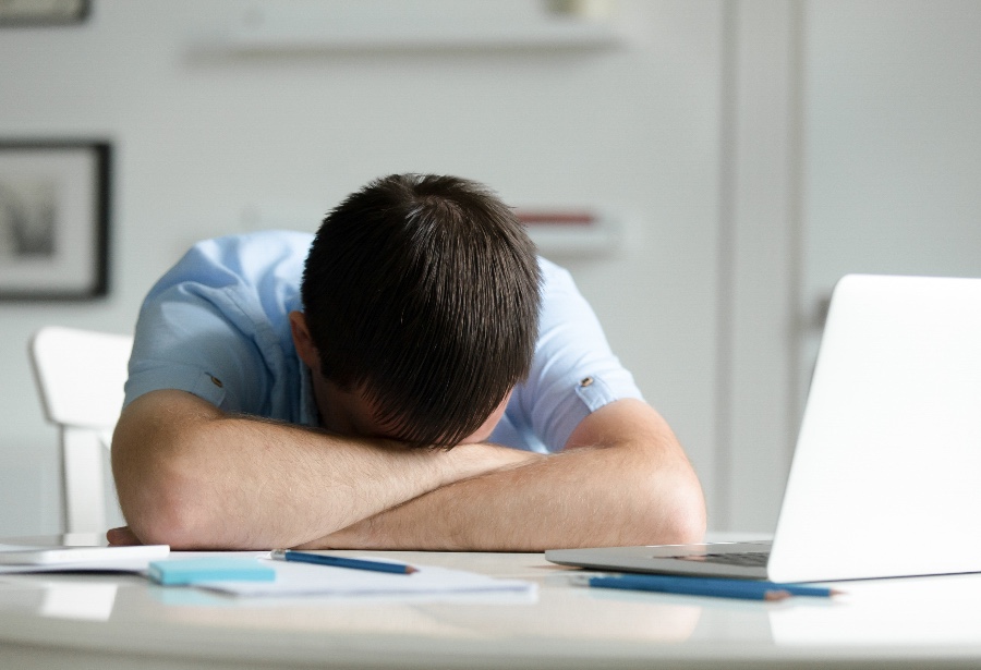 Cultura laboral tóxica: Tecnoestrés, cuando el jefe quiere respuestas&nbsp;24/7