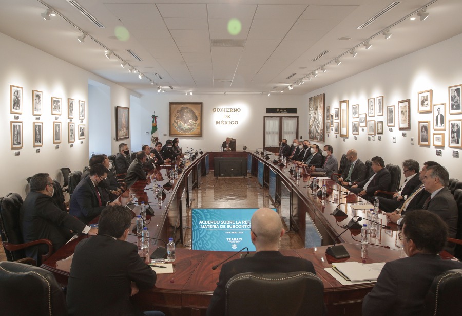 Los tres ejes del acuerdo tripartito para destrabar la reforma de&nbsp;subcontratación