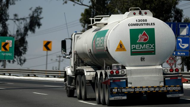 Morena propone eliminar regulación para ventas mayoristas de&nbsp;Pemex
