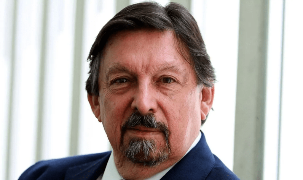 Napoleón Gómez Urrutia se niega a pagar deuda; dice que es una&nbsp;venganza