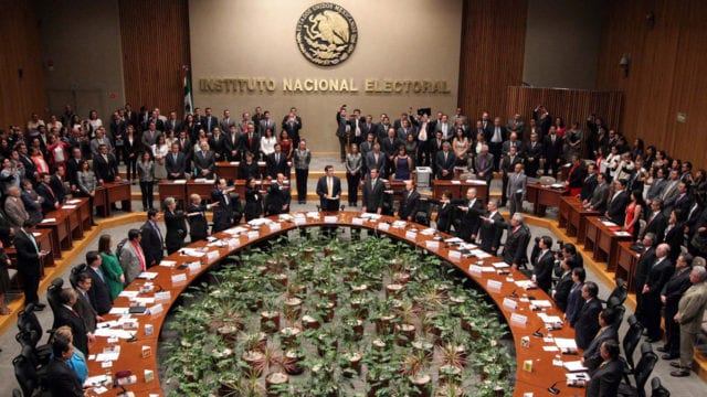 Hacienda niega al INE recursos adicionales para consulta&nbsp;popular