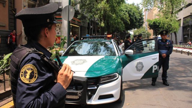 Robo y extorsión, delitos por los que 72 policías han sido detenidos en&nbsp;CDMX