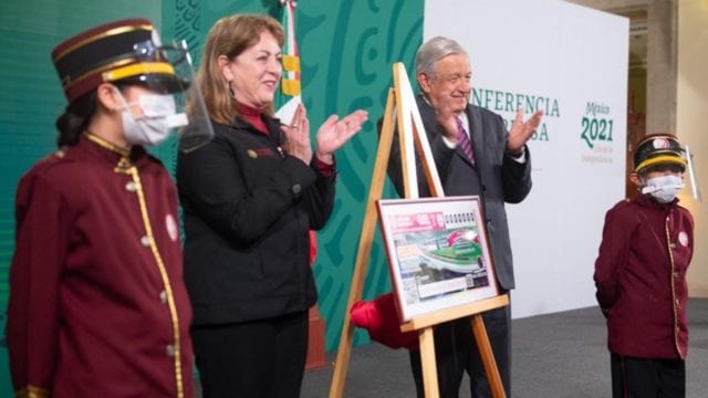 AMLO lanza rifa de palco en Estadio Azteca, casas y departamentos por 250&nbsp;mdp