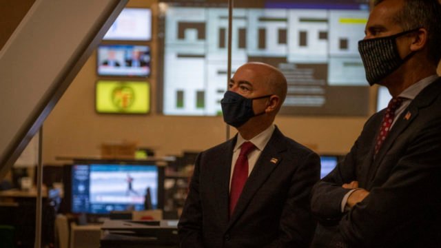 Ebrard y secretario de Seguridad de EU abordan reapertura de&nbsp;frontera