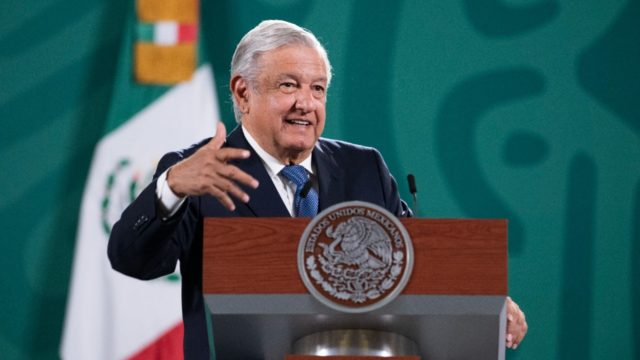 Queremos una nueva clase media, que no se deje manipular:&nbsp;AMLO