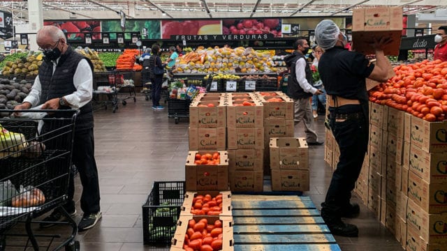 Inflación se modera en la primera mitad de agosto; se encarecen&nbsp;alimentos