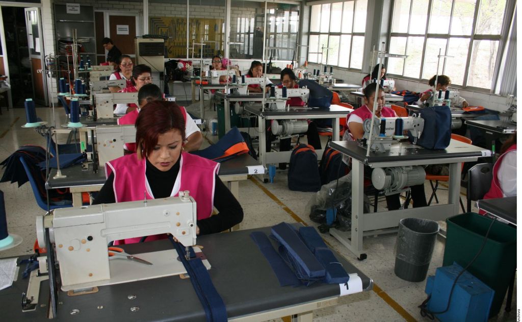 En México, muchos trabajan más de 60 horas a la semana y no cobran por horas&nbsp;extra.