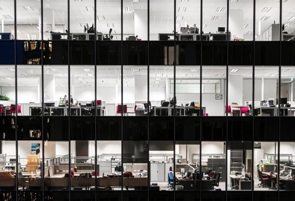 ¿Trabajo presencial o remoto? Modalidades dividen a jefes y a empleados en&nbsp;México.