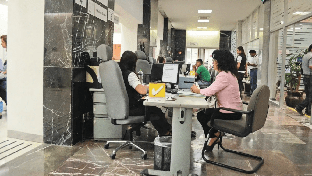 A propósito de la tesis en cuestión: ¿Cómo le va hoy al personal de confianza en&nbsp;México?