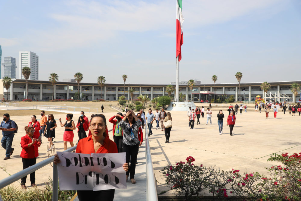 Trabajadores protestan en Poder Judicial de Puebla por condiciones de&nbsp;trabajo