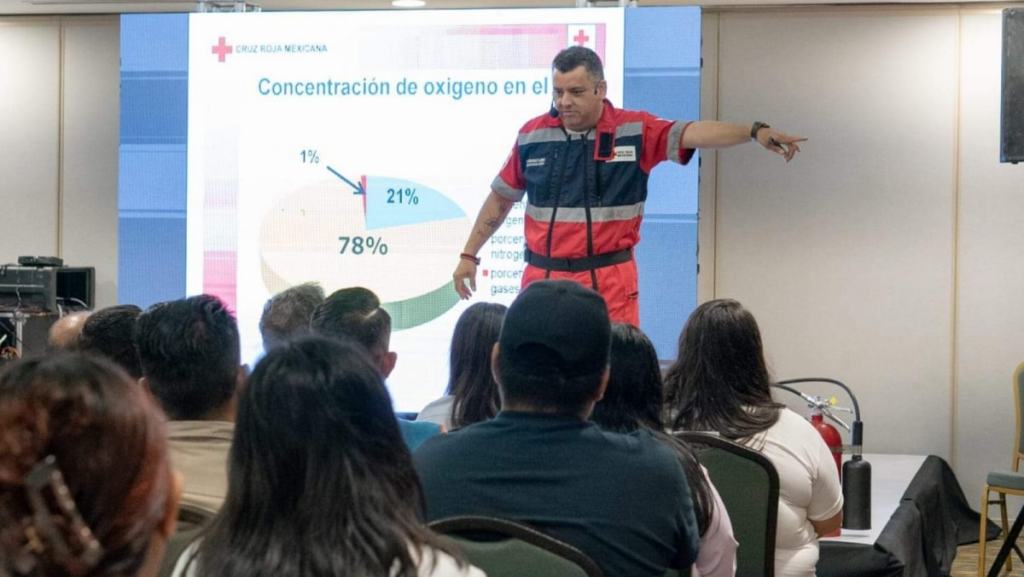 Capacitan Secretaría del Trabajo de Tamaulipas y Cruz Roja Mexicana a más de cien trabajadores de empresas en&nbsp;Altamira