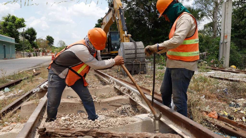 Déficit de trabajadores, pero aumentos en salarios: el paso del Tren Maya en la construcción de Quintana&nbsp;Roo