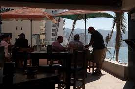 Tras escasez de mano de obra, hoteleros cuidan a&nbsp;trabajadores