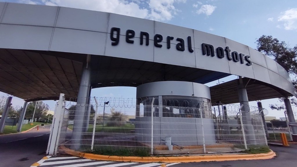 Trabajadores de General Motors Silao decepcionados con su secretaria general por el&nbsp;CCT