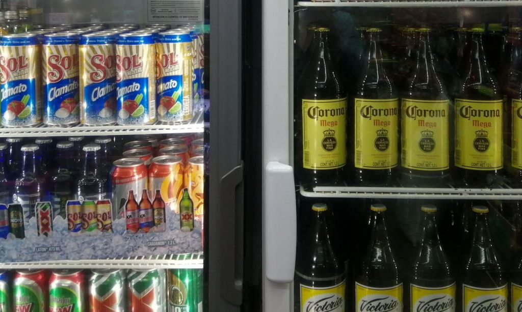 ¿Adiós a la cerveza barata? Trump impone aranceles del 25% al&nbsp;aluminio